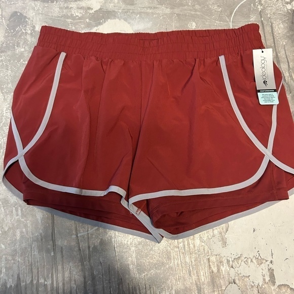 Ideology shorts performance - Picture 2 of 8